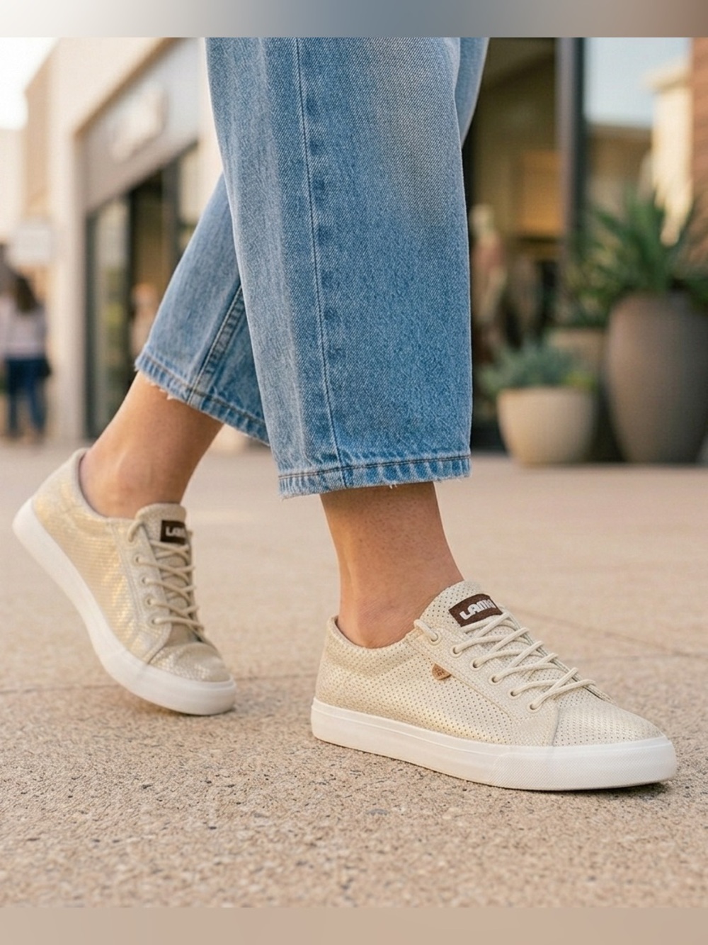 NEW Lamo Ivory Gold Sparkle Lace Up Low Top Sneakers Size 8.5